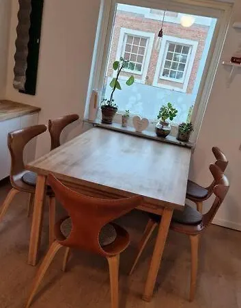Apartment Near The Sea And
